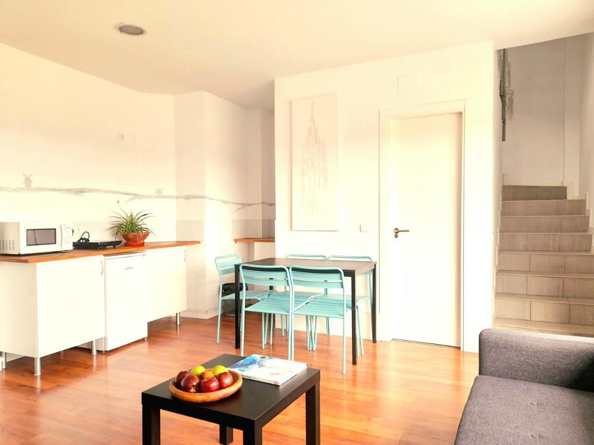 Toletum Low Cost Lofts Diafanos O 2Dormitorios Parking Municipal Gratis Al Aire Libre A 100M Toledo Exterior photo