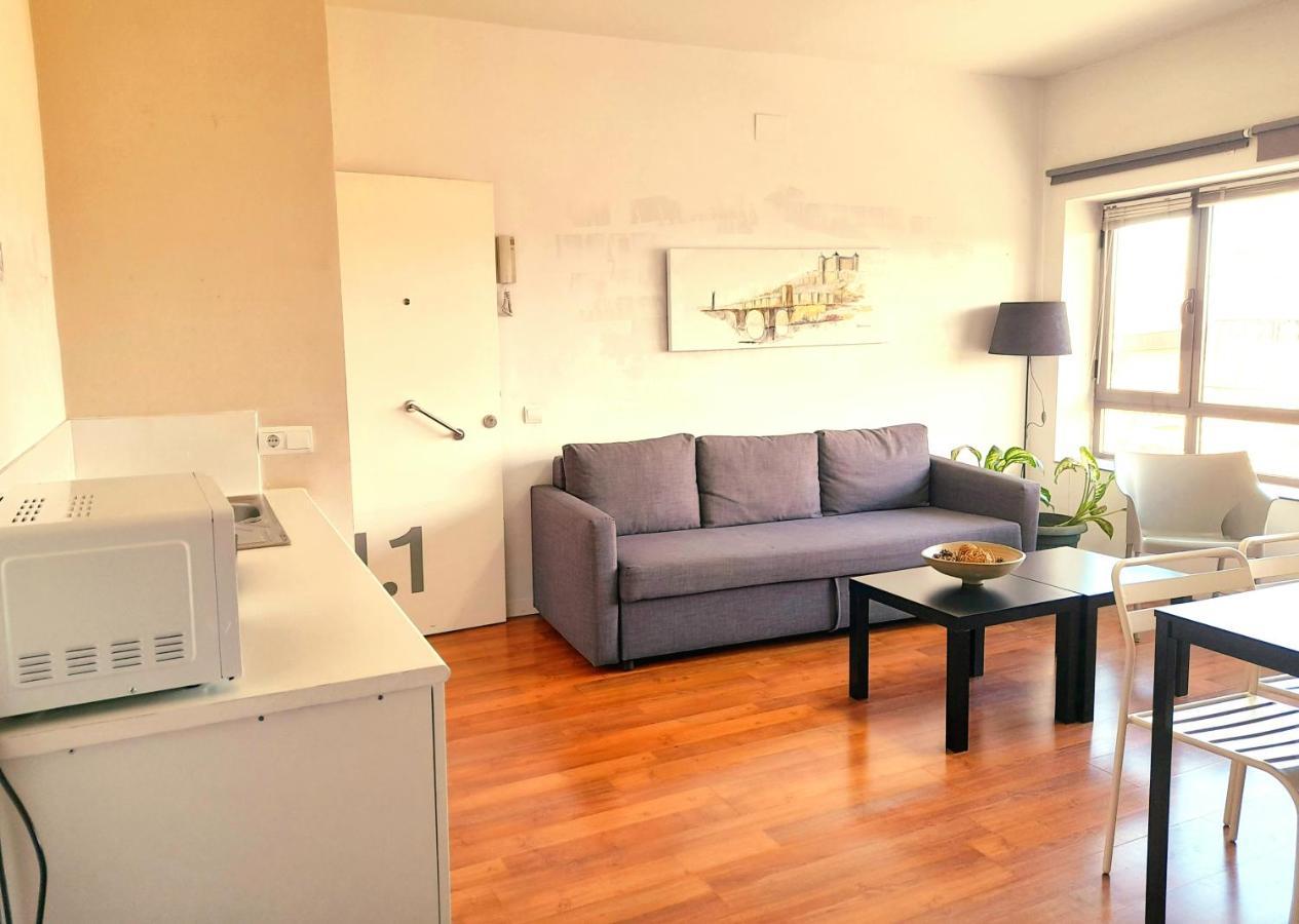 Toletum Low Cost Lofts Diafanos O 2Dormitorios Parking Municipal Gratis Al Aire Libre A 100M Toledo Exterior photo