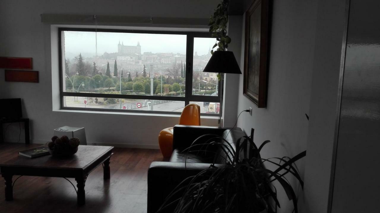 Toletum Low Cost Lofts Diafanos O 2Dormitorios Parking Municipal Gratis Al Aire Libre A 100M Toledo Exterior photo