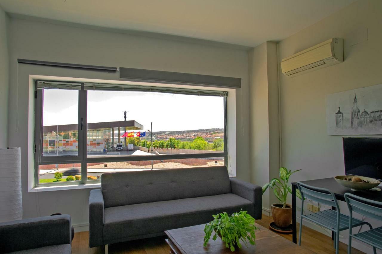Toletum Low Cost Lofts Diafanos O 2Dormitorios Parking Municipal Gratis Al Aire Libre A 100M Toledo Exterior photo